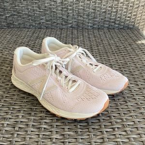 New Balance Sneakers in Size 9 Pink/White